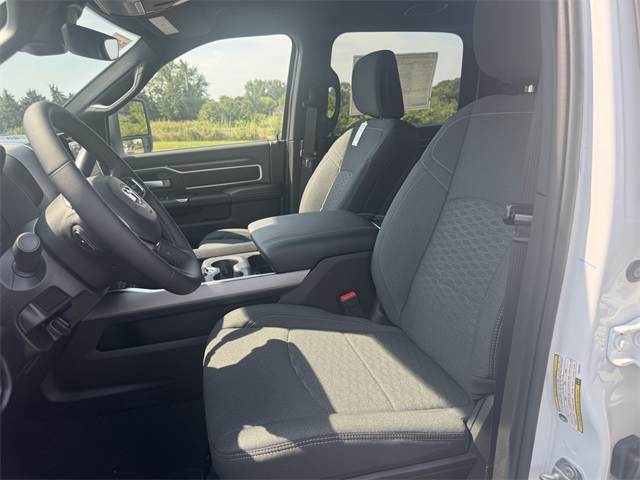 2025 Ram 2500 Big Horn photo 17
