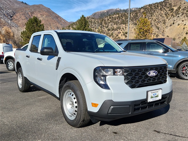 2025 Ford Maverick XL's photo