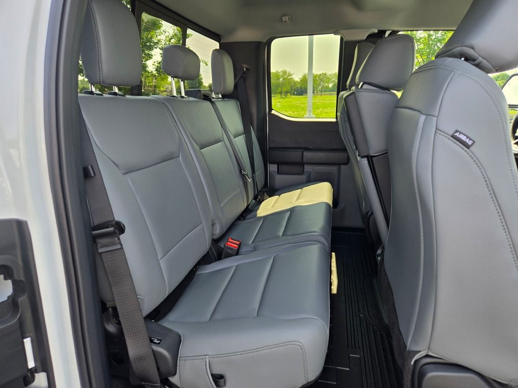 2025 Ford F-250 XL photo 8
