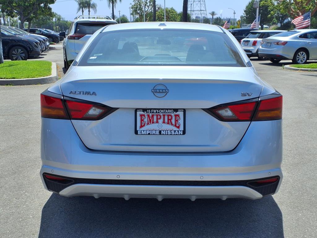 2023 Nissan Altima 2.5 SV photo 4