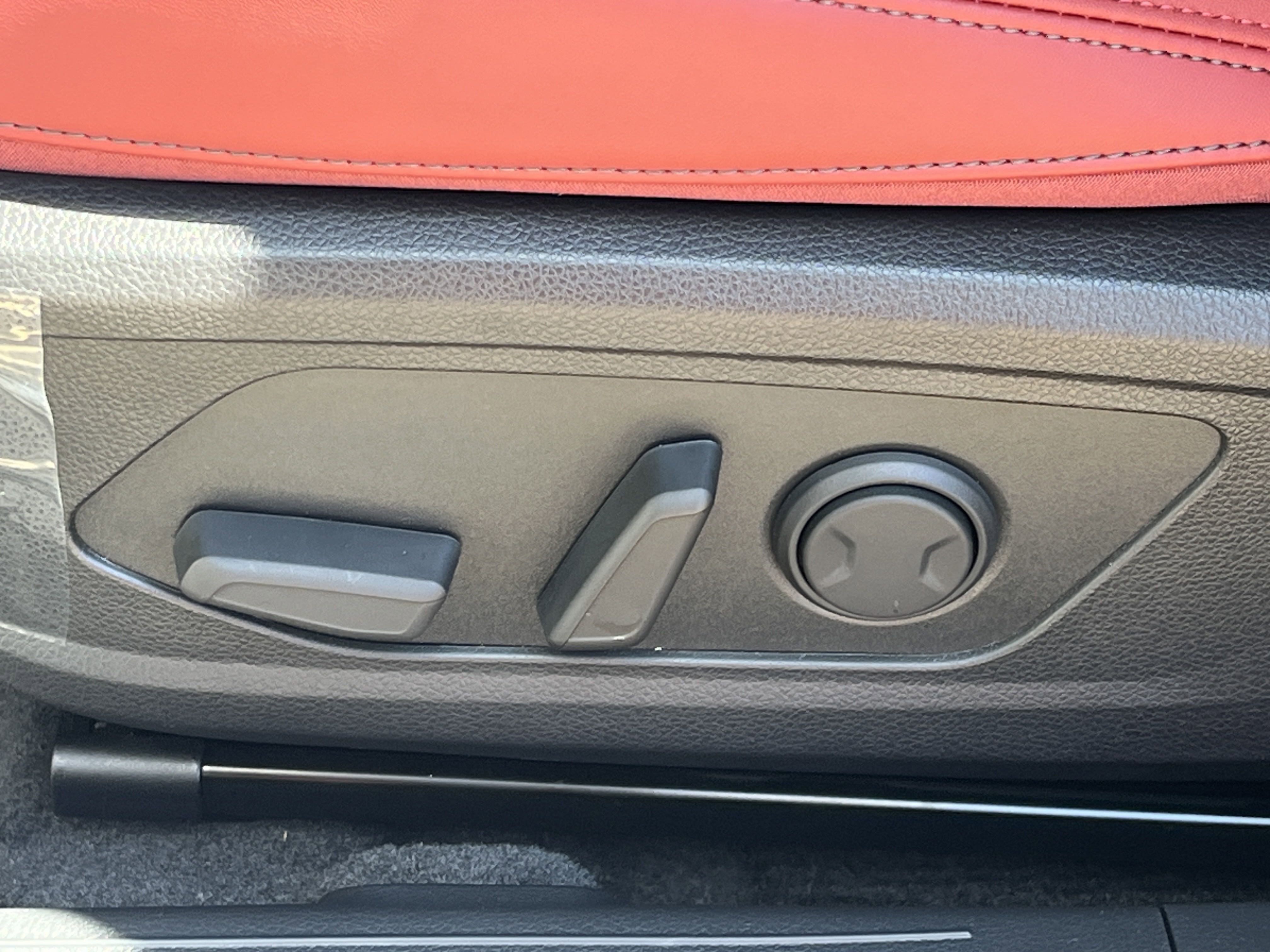 2025 Kia K5 GT-Line photo 2