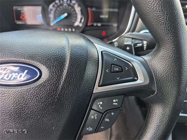 2020 Ford Fusion SE photo 11