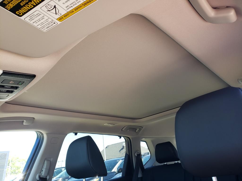 2026 Nissan Rogue SV photo 9