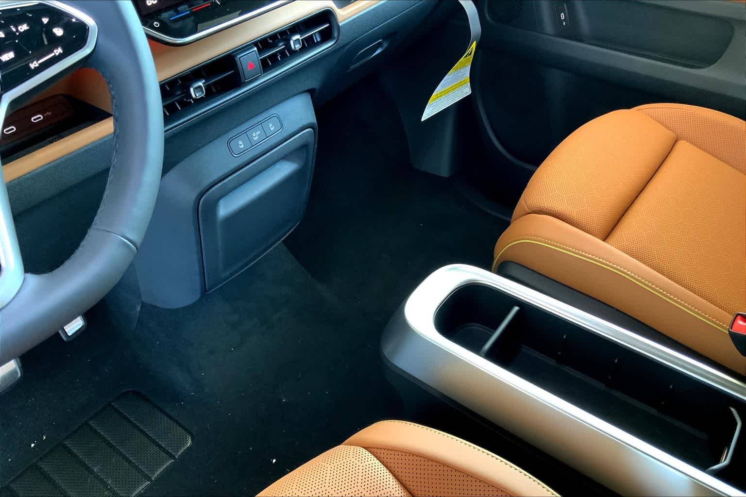 2025 Volkswagen ID. Buzz Pro Plus photo 7