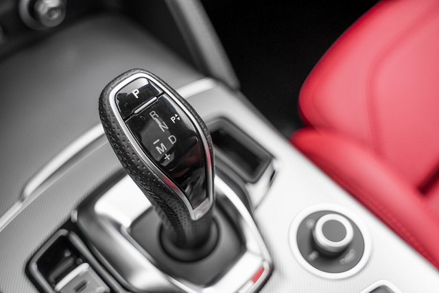 2025 Alfa Romeo Stelvio Sprint Base photo 34