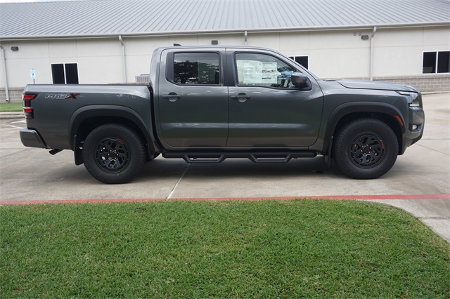 2026 Nissan Frontier PRO-X photo 3