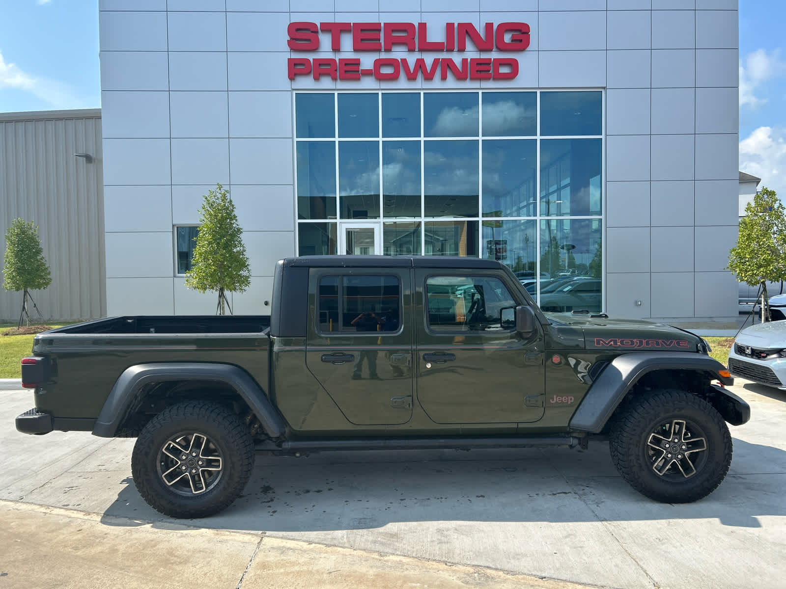 2024 Jeep Gladiator Mojave's photo