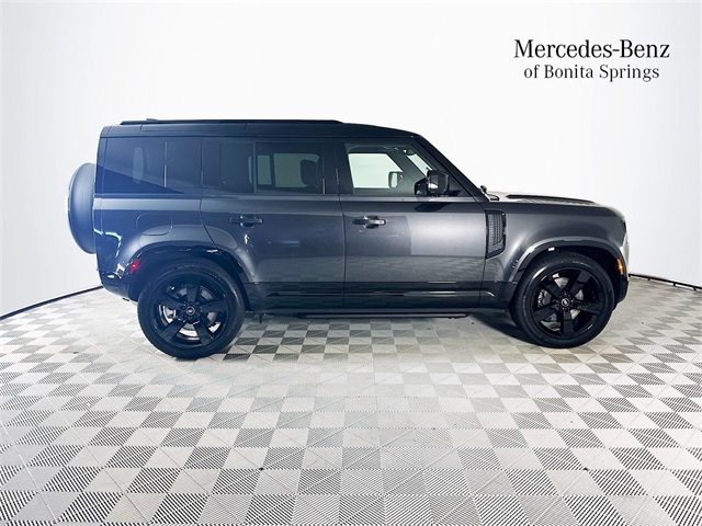 2025 Land Rover Defender 110 X-Dynamic SE photo 7