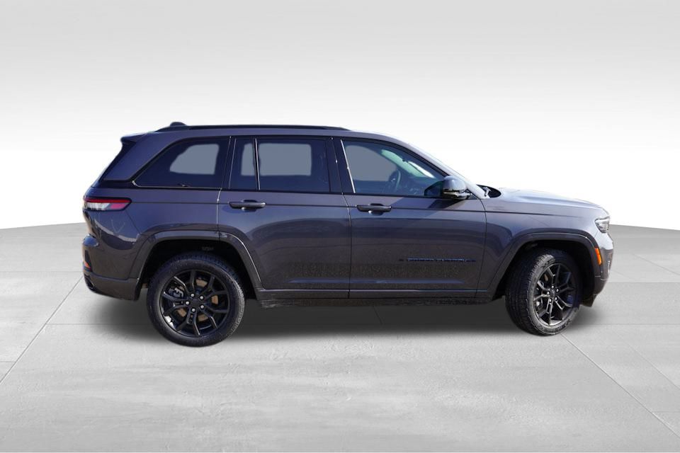 2023 Jeep Grand Cherokee 4xe photo 3