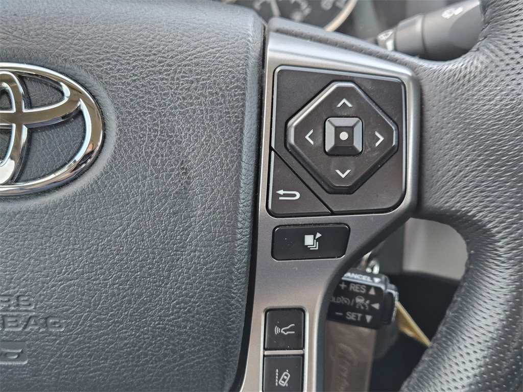 2020 Toyota Tacoma SR5 photo 23