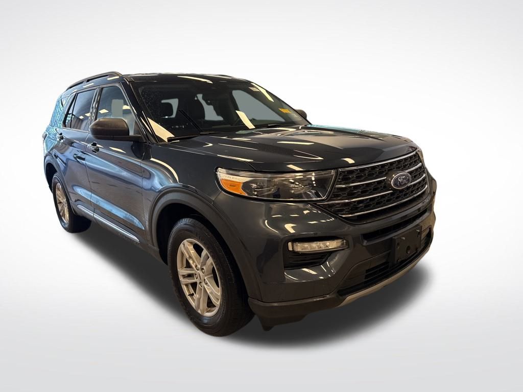 2022 Ford Explorer XLT photo 3