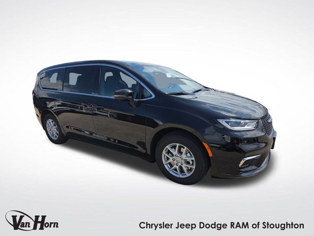 2026 Chrysler Pacifica Select's photo