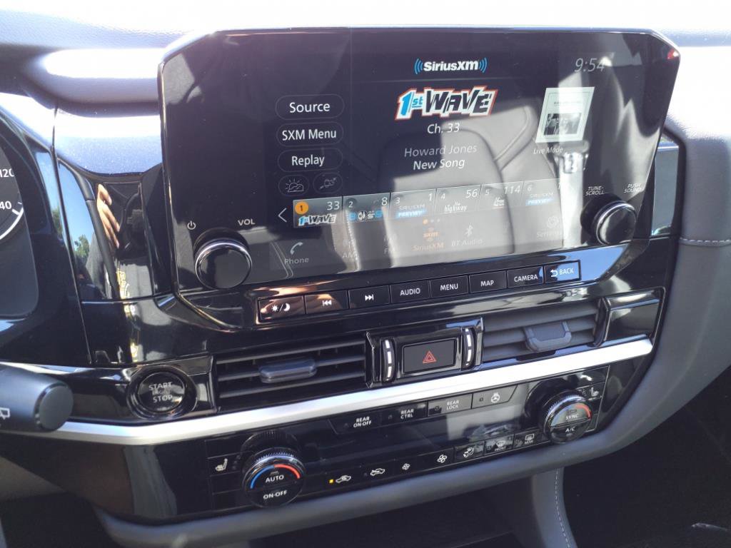 2025 Nissan Pathfinder SL photo 12