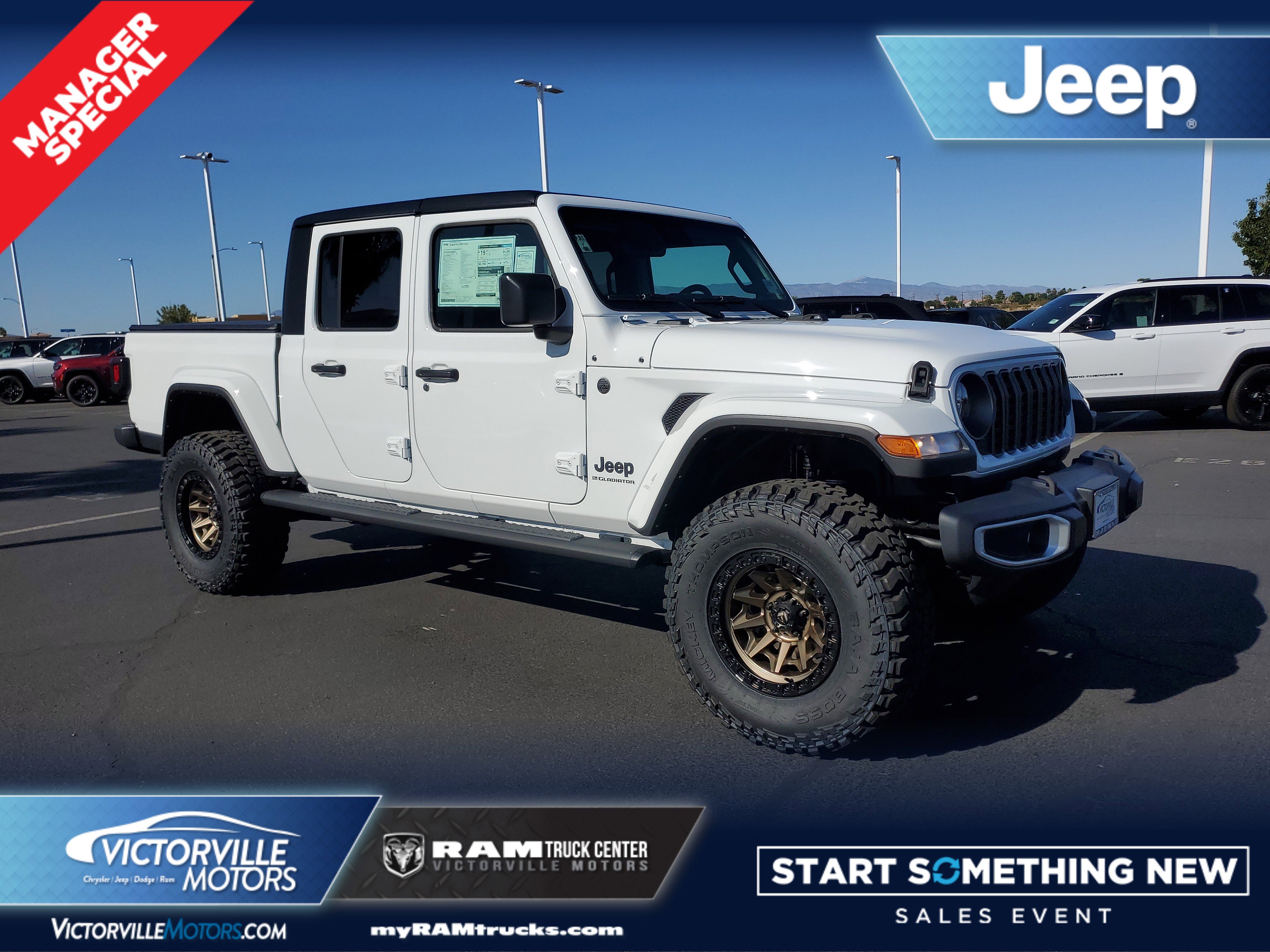 2025 Jeep Gladiator Sport S's photo