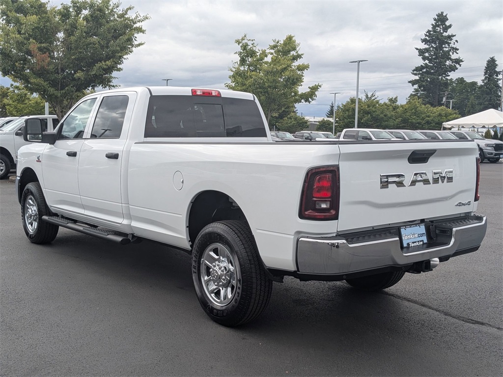 2025 Ram 3500 Tradesman photo 4