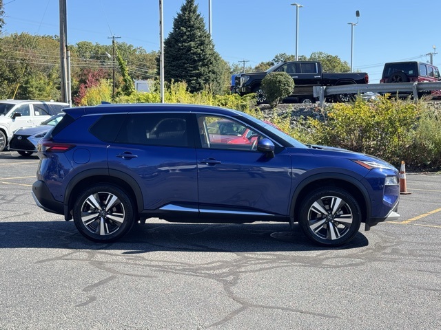 2023 Nissan Rogue Platinum photo 5