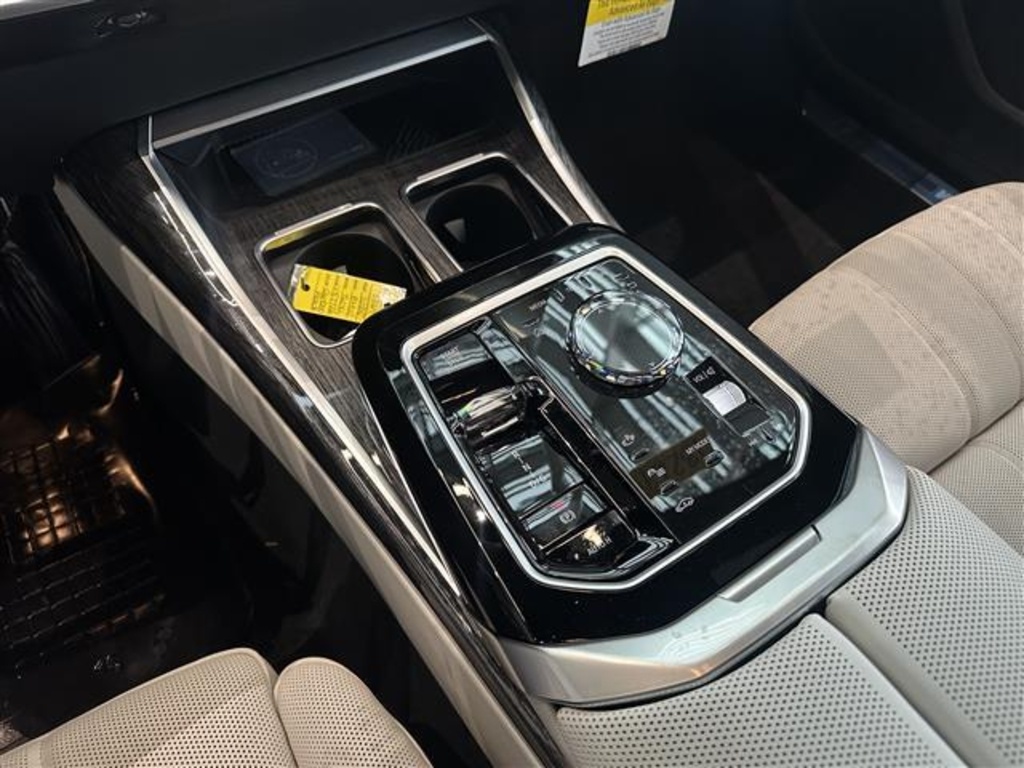 2025 Bmw 760i 760i xDrive photo 10