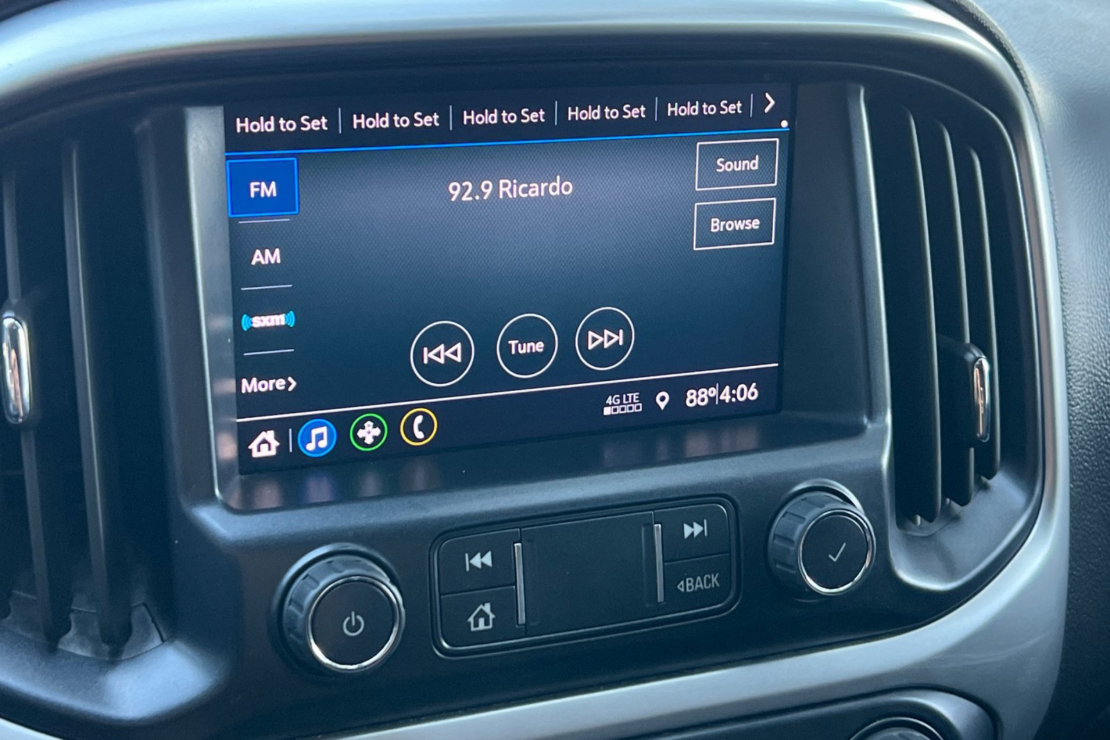 2022 Chevrolet Colorado LT photo 16