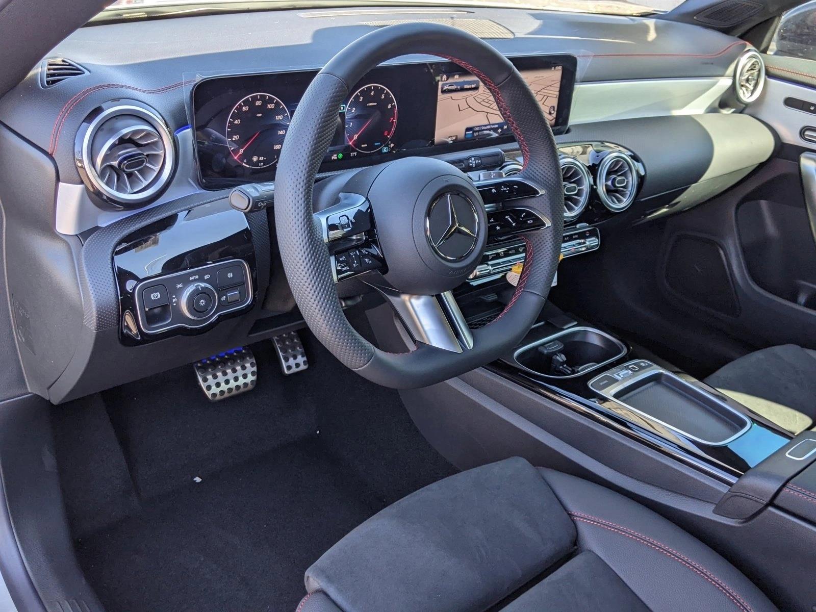 2025 Mercedes Benz CLA 250 4MATIC photo 3