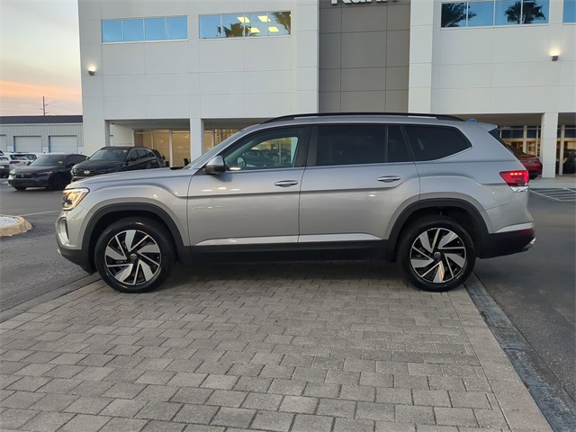 2024 Volkswagen Atlas SE photo 4