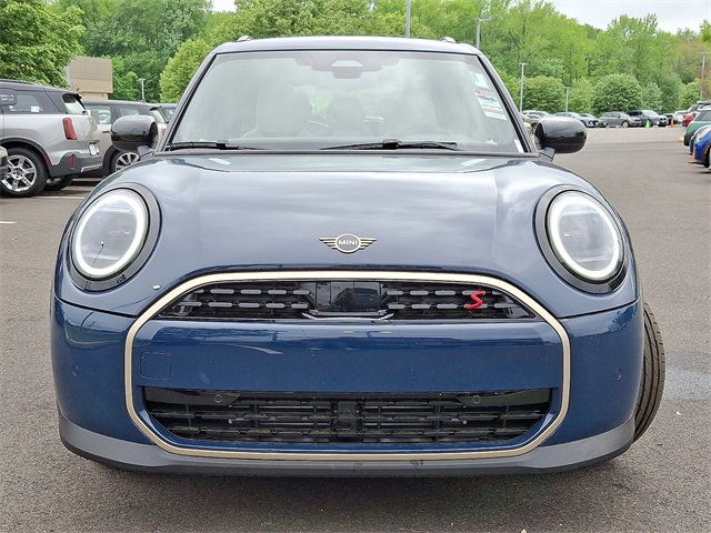 2025 Mini Cooper 4 Door Hardtop Signature photo 2