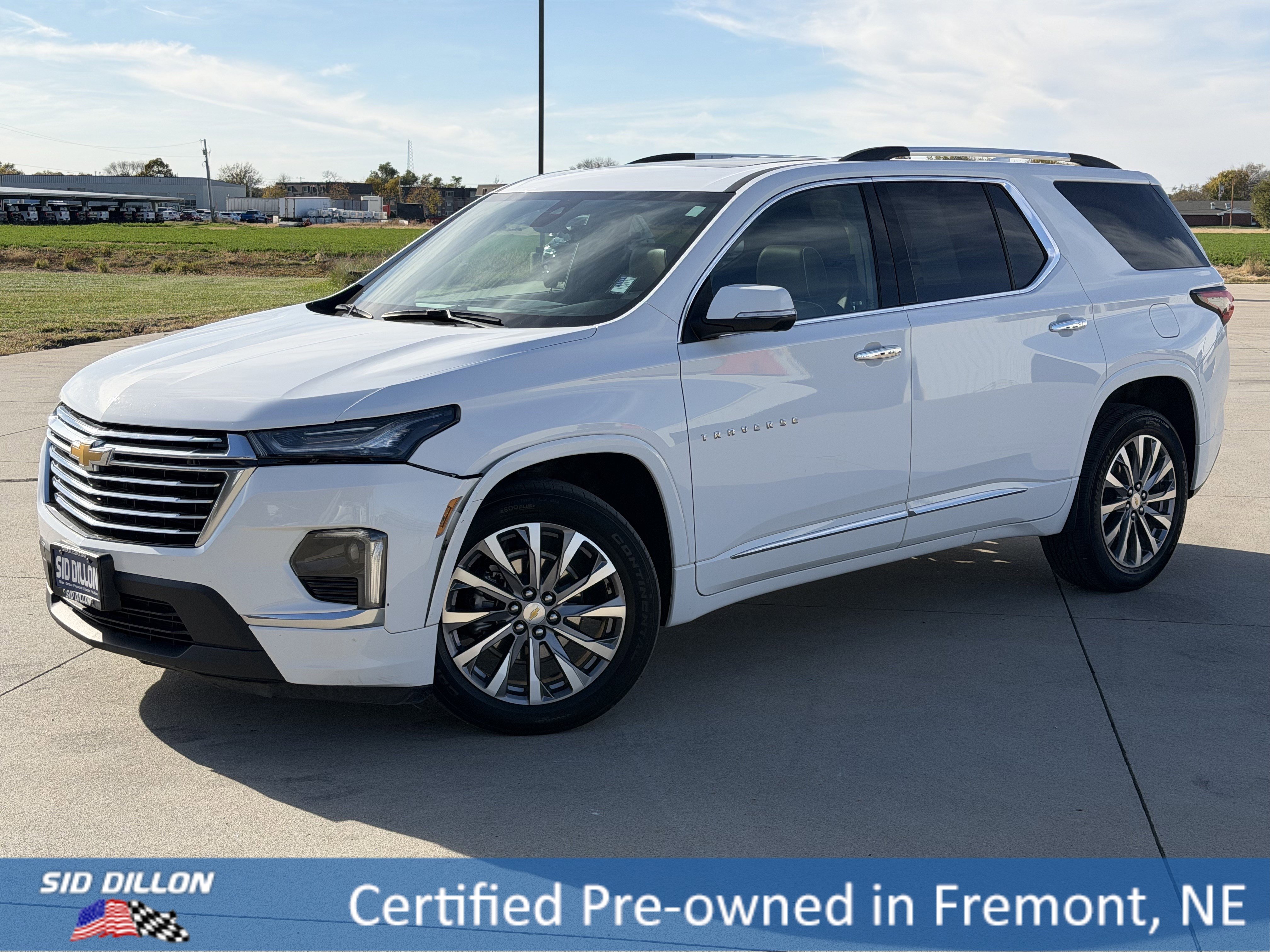 2023 Chevrolet Traverse Premier's photo