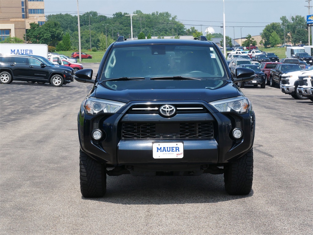 2020 Toyota 4Runner SR5 photo 2