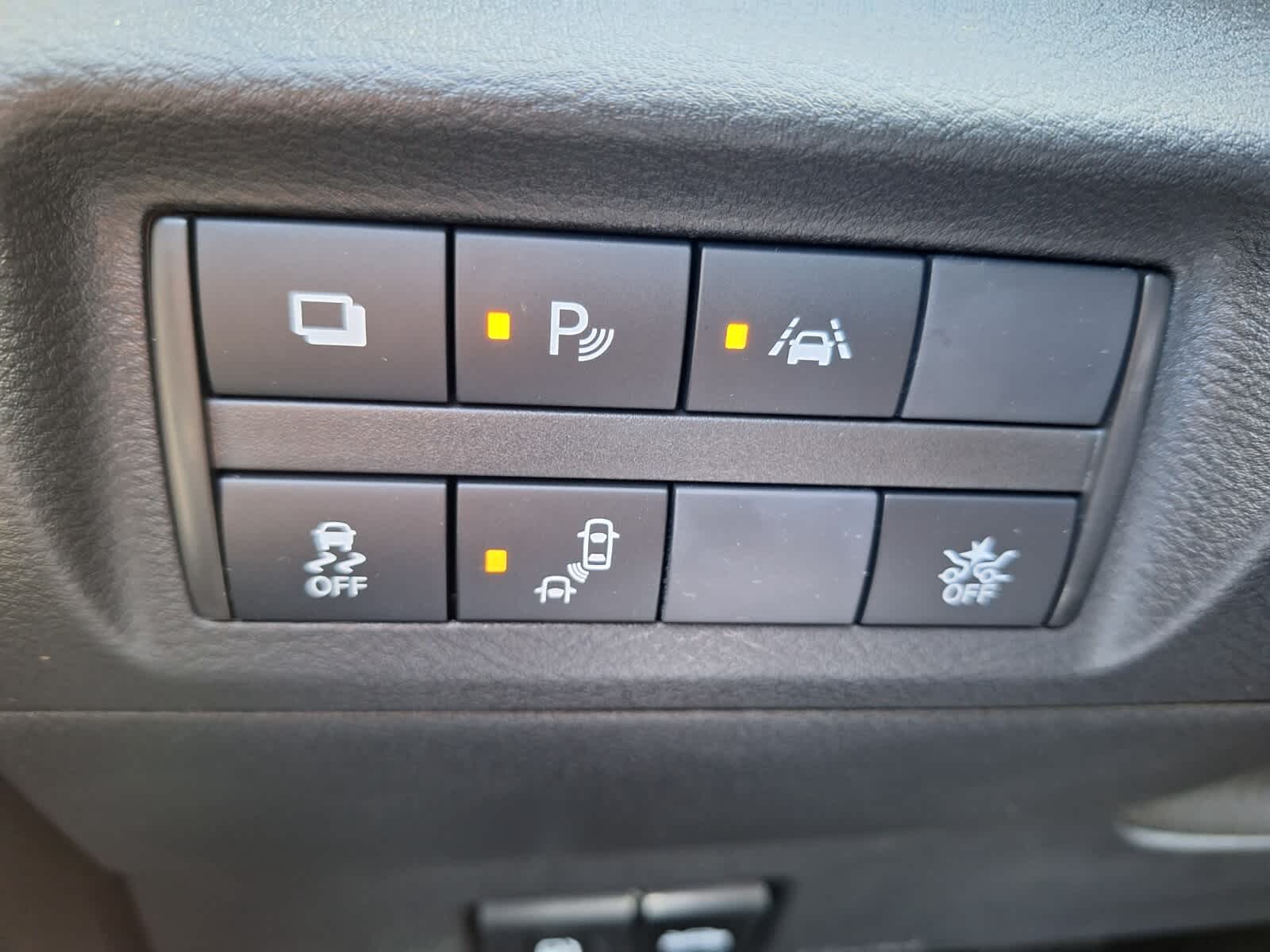 2025 Nissan Kicks Play S photo 12