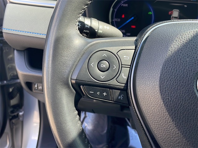 2019 Toyota RAV4 Hybrid XSE photo 9