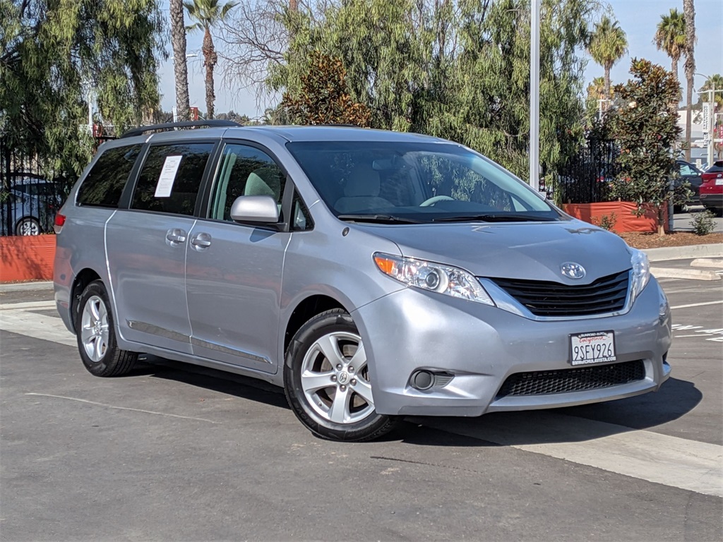 2011 Toyota Sienna LE