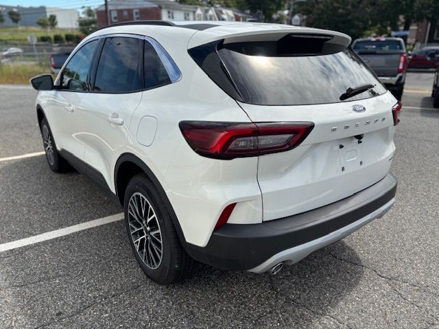 2024 Ford Escape Plug-In Hybrid Base photo 3