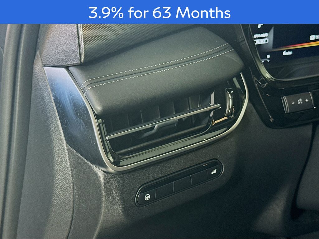 2026 Infiniti QX60 Luxe photo 9