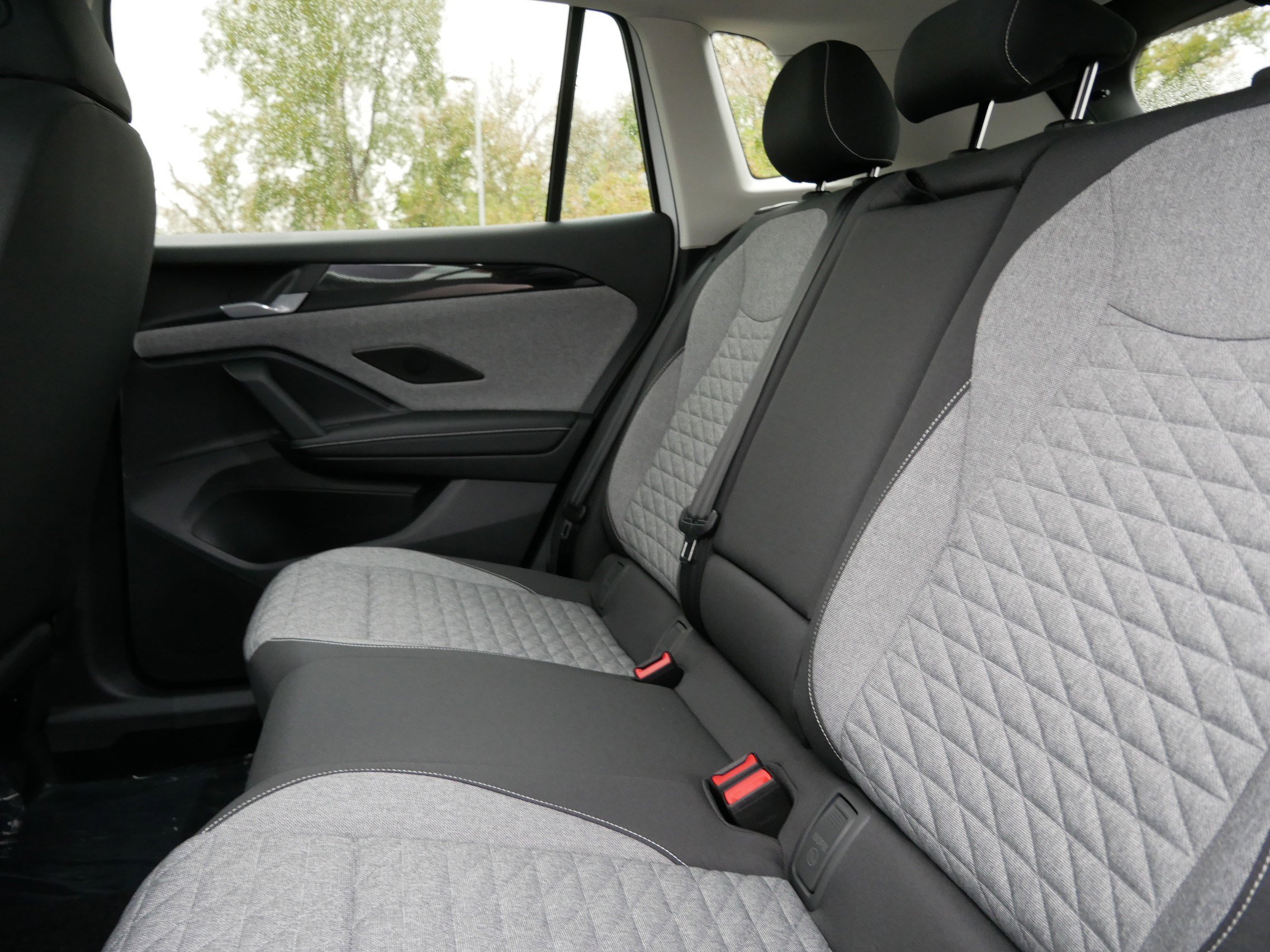 2026 Volkswagen Tiguan S photo 4