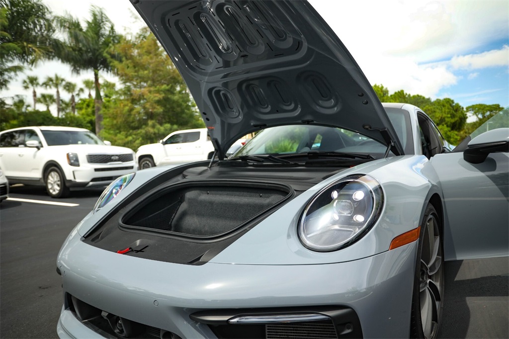 2024 Porsche 911 S photo 16