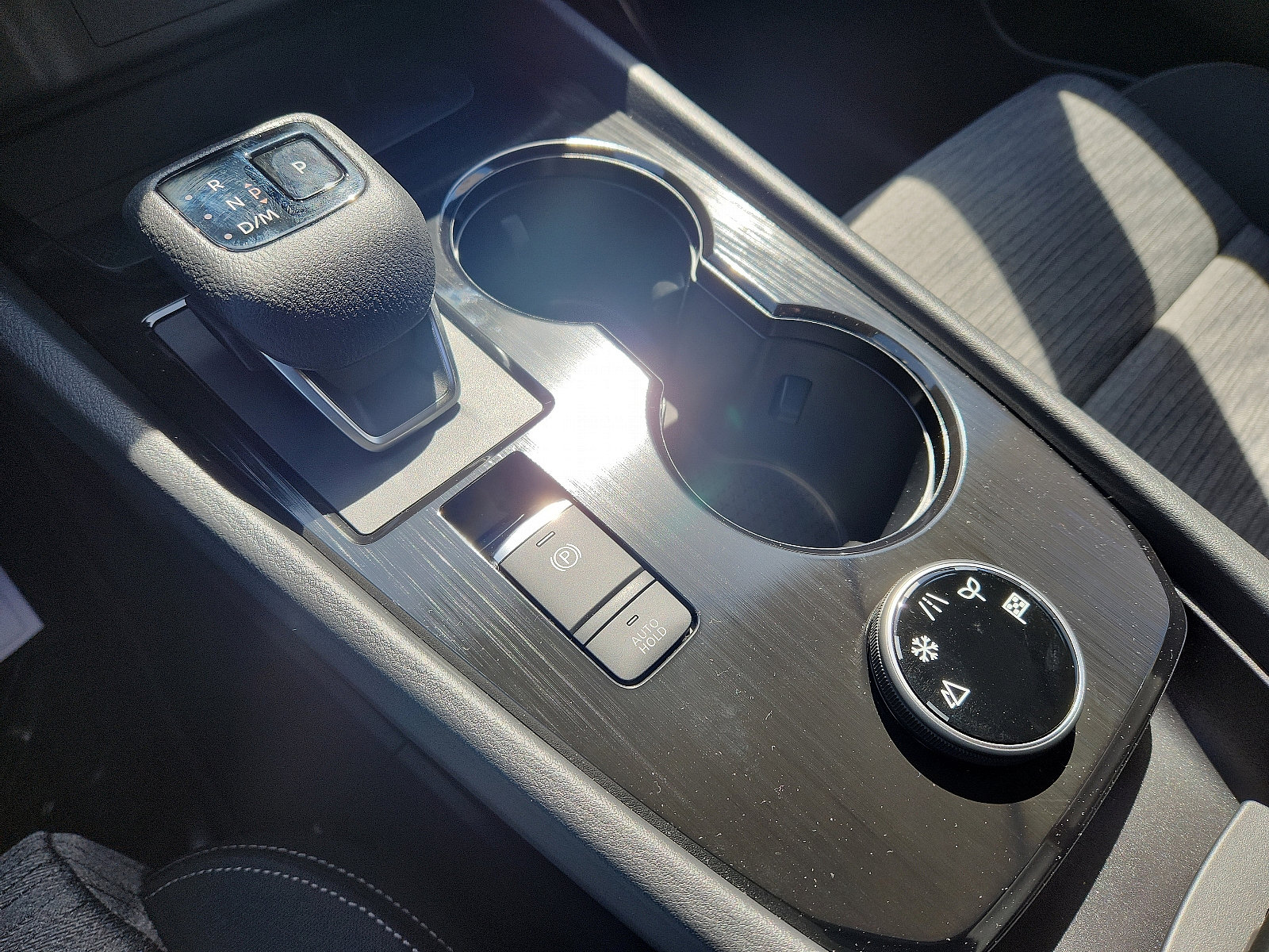 2023 Nissan Rogue SV photo 8