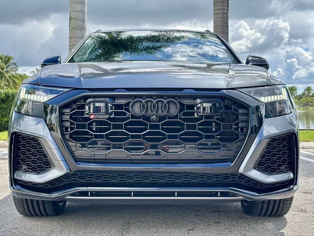 2024 Audi RS Q8 photo 3