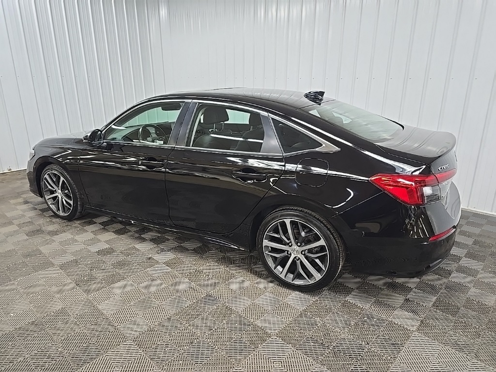 2022 Honda Civic Touring photo 3