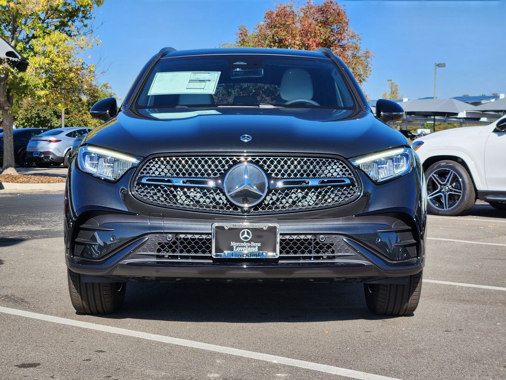 2026 Mercedes Benz GLC 300 4MATIC photo 3