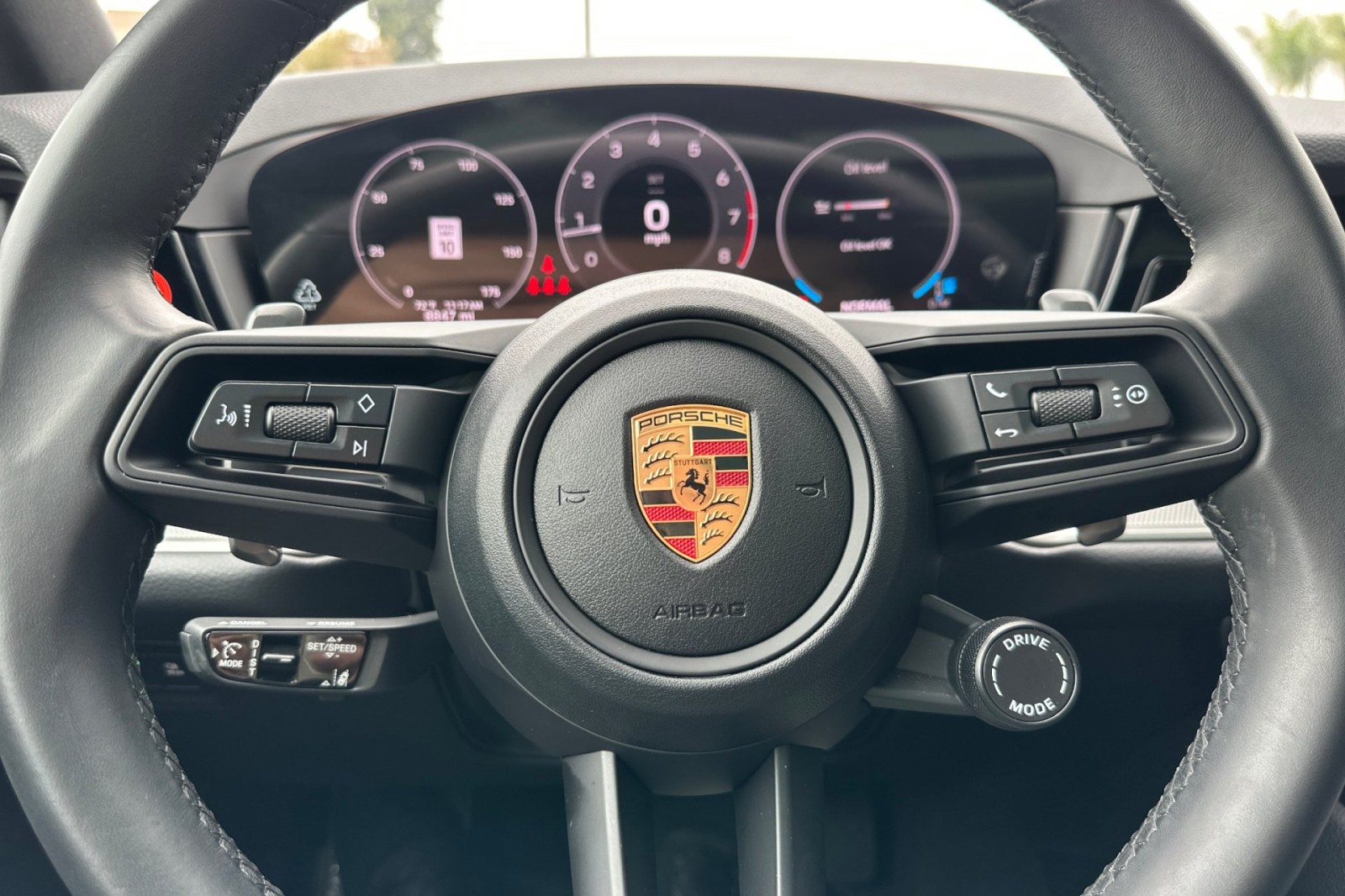 2025 Porsche Cayenne Turbo photo 29