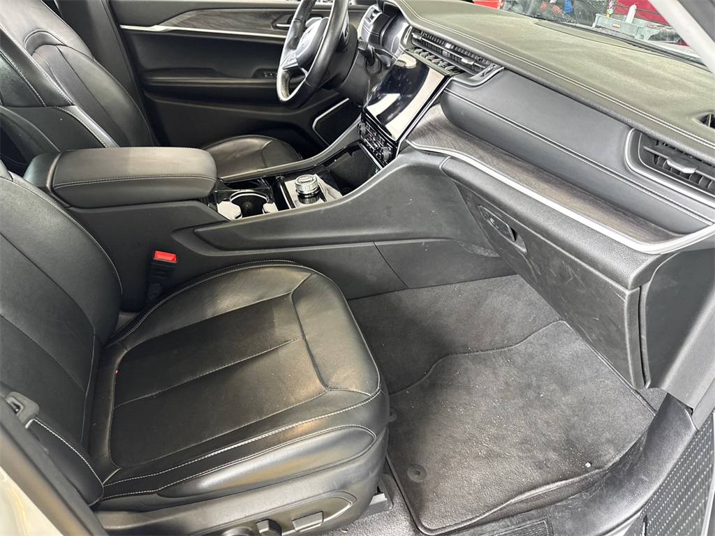 2021 Jeep Grand Cherokee Limited photo 3