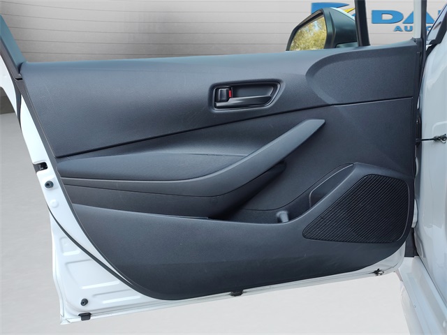 2023 Toyota Corolla LE photo 25