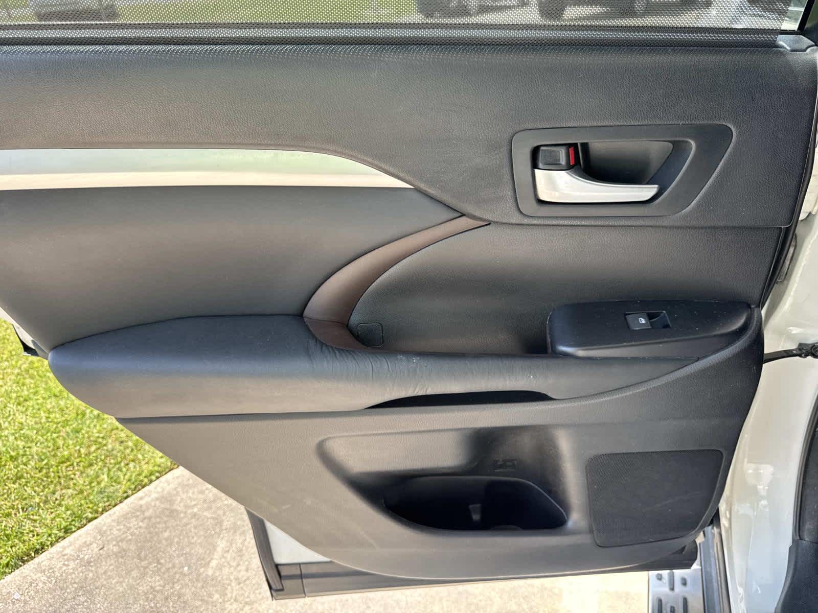 2015 Toyota Highlander XLE photo 42