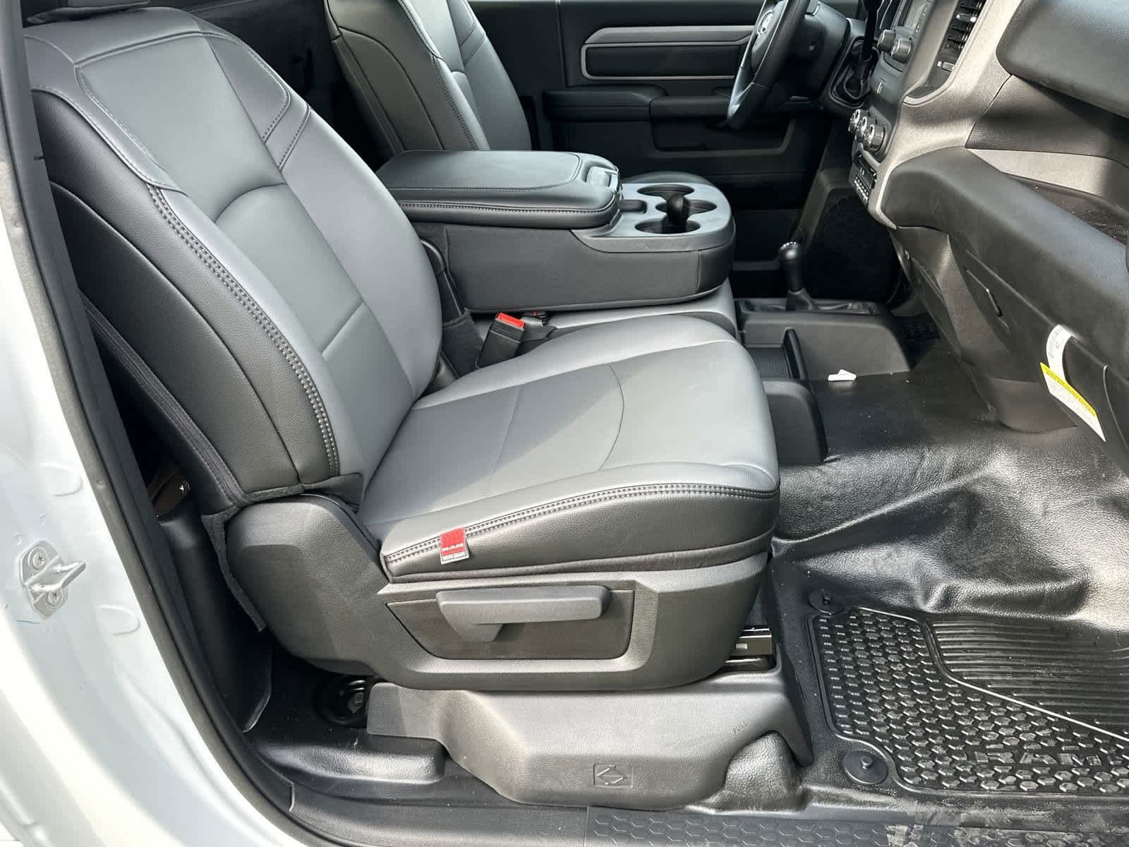 2024 Ram 4500 SLT photo 13