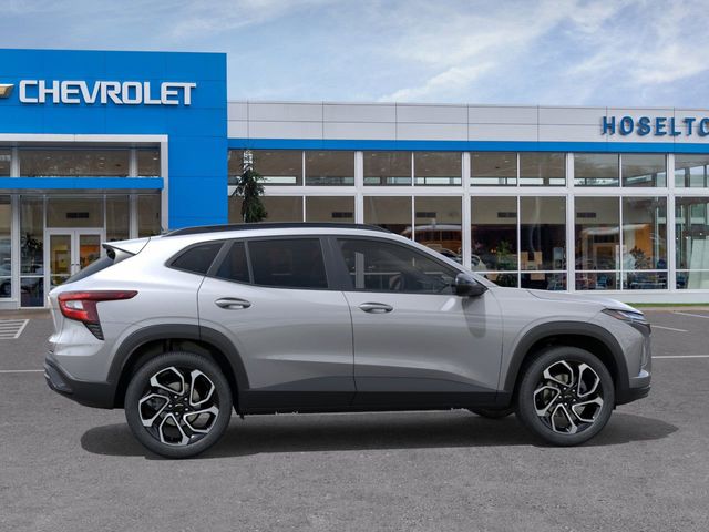 2025 Chevrolet Trax photo 3