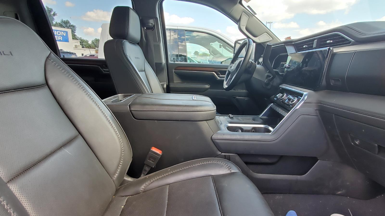 2024 Gmc Sierra 2500 HD Denali photo 4