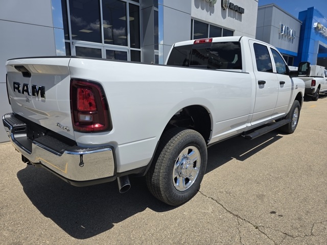2025 Ram 2500 Tradesman photo 4