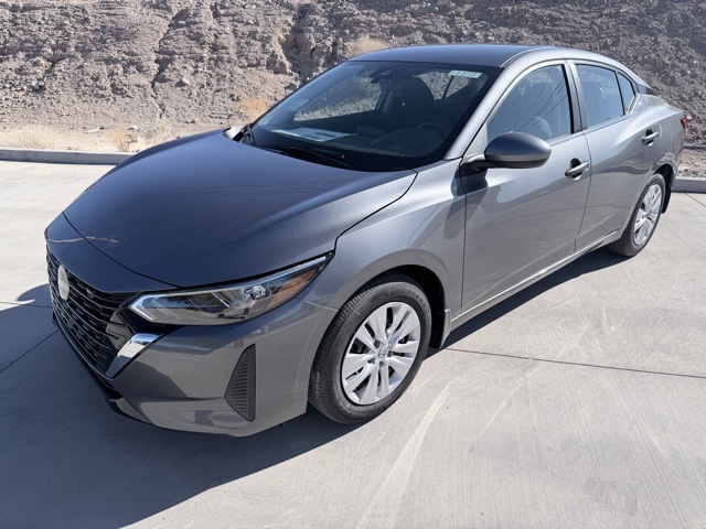 2025 Nissan Sentra S's photo