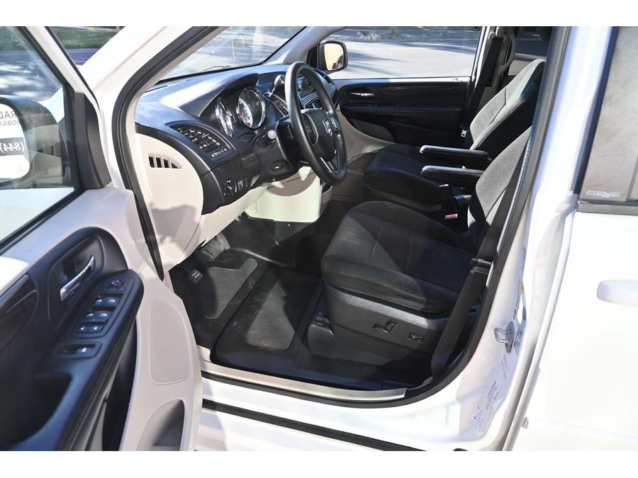 2013 Dodge Grand Caravan SXT photo 13