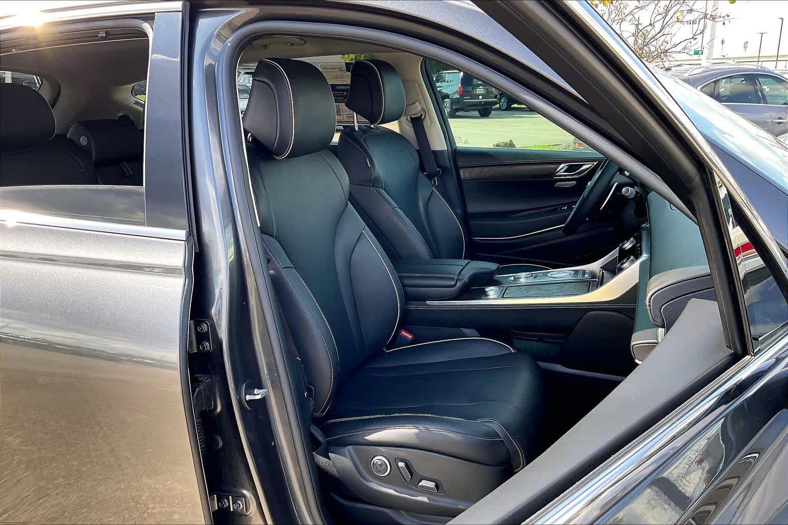 2022 Genesis GV80 Prestige photo 4