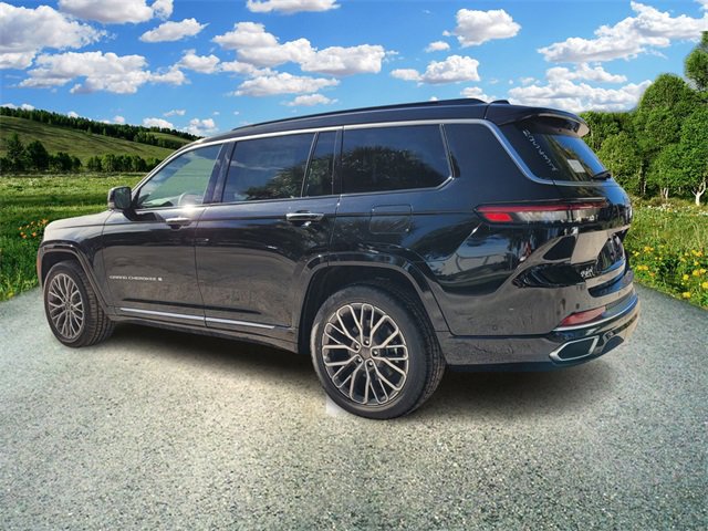 2025 Jeep Grand Cherokee L Summit Reserve photo 3